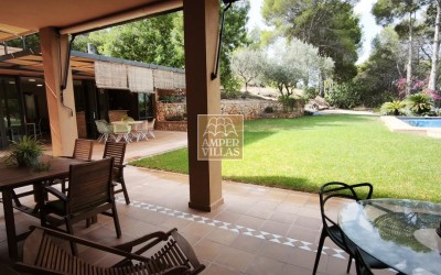 Espectacular casa-finca a pocos minutos a pie del centro de Altea la Vella